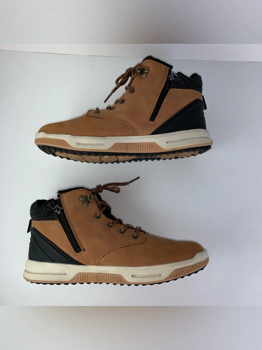 Nautica Kids Work Chukka Boot Youth size 5 big boys